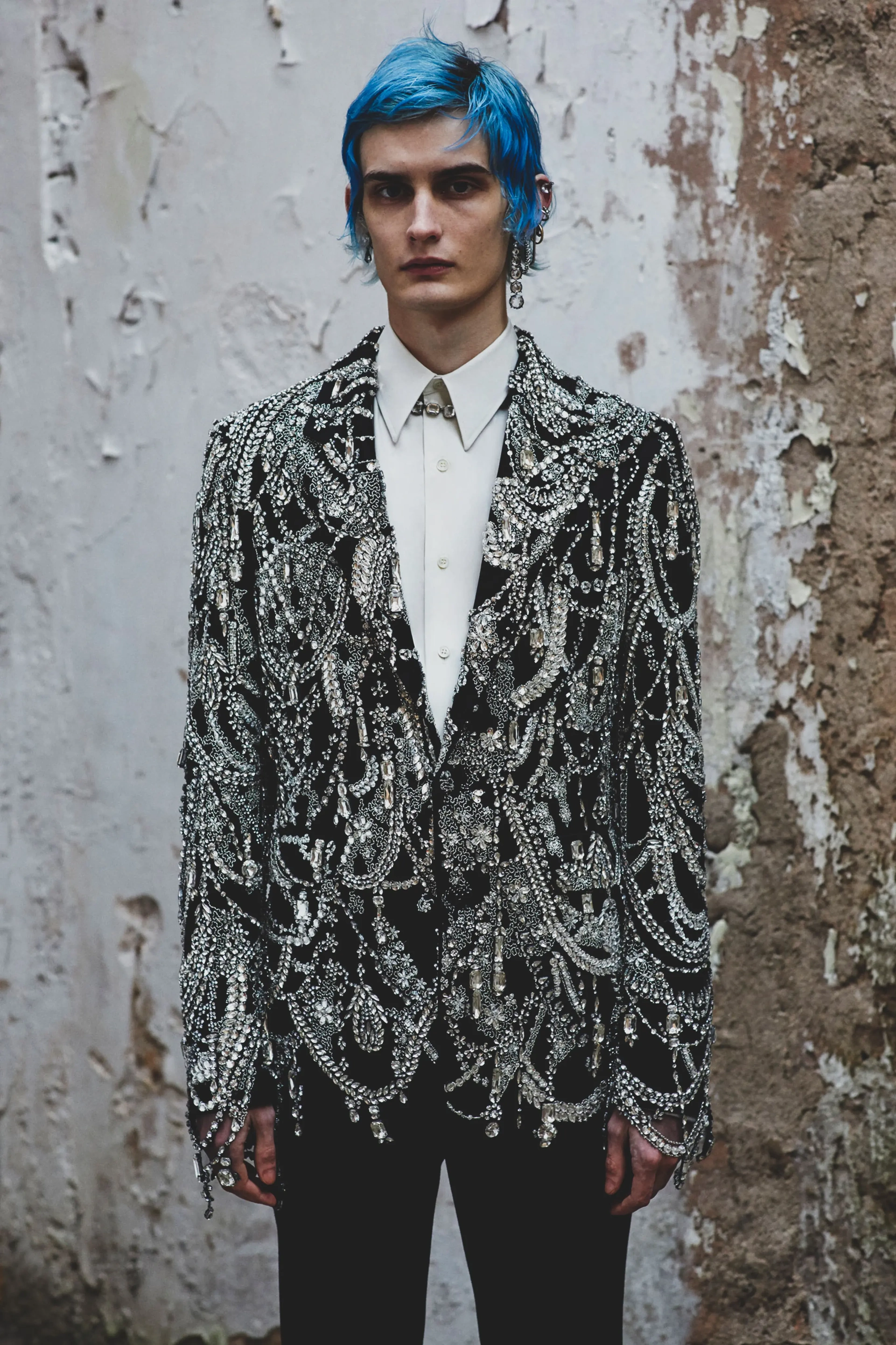 Alexander McQueen Pre-Fall 2019 Fashion Show 1